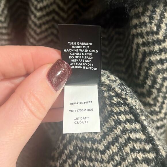 ✨Torrid Chevron Pattern Draped Sz 4X Cardigan✨ - Picture 9 of 9